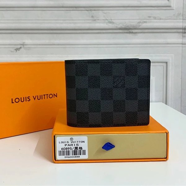 LV WALLET